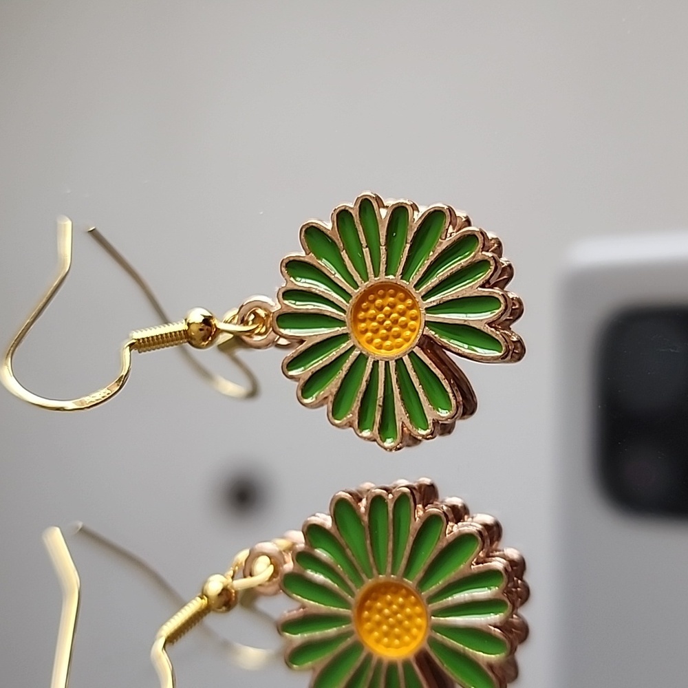 🌺FUN Gold Green Hippie Daisy earrings  925S With Quality Tibeten - Picture 4 of 6